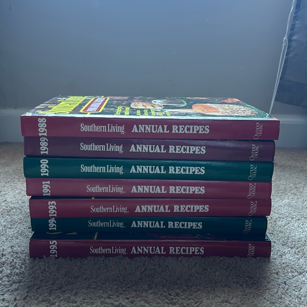 Southern living recipes books. 1988-1995 except 1992 everything else included.